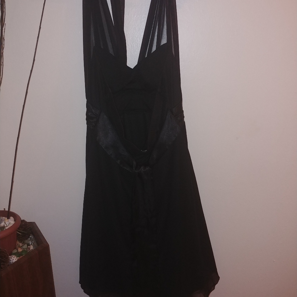 Dress - Picture 2 of 3